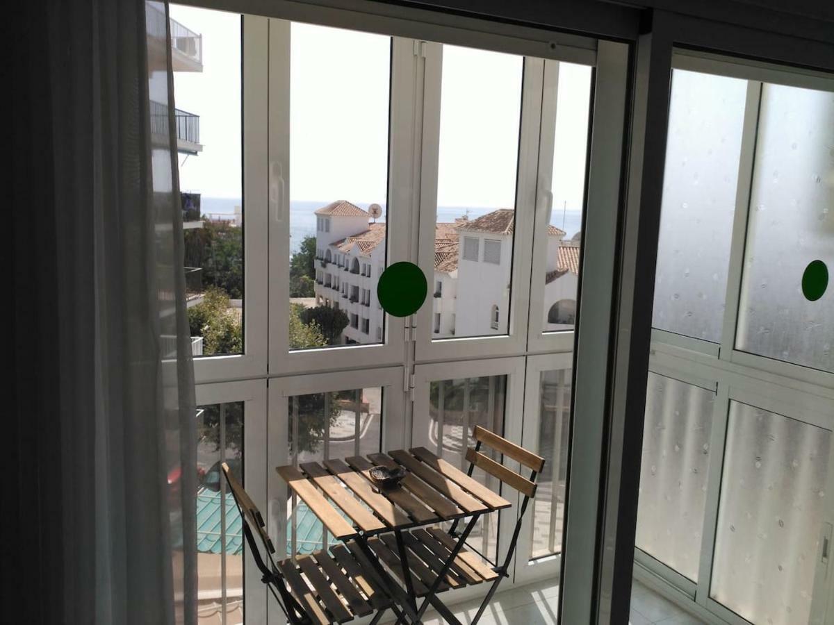 Nerja Gaviota Holidays Piscina Y Playa Luaran gambar